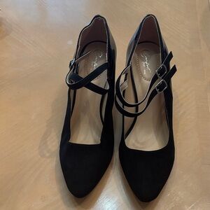 C Comfort Black Faux Suede And Vegan Leather Almond Toe Block Heel Pump - Size 9